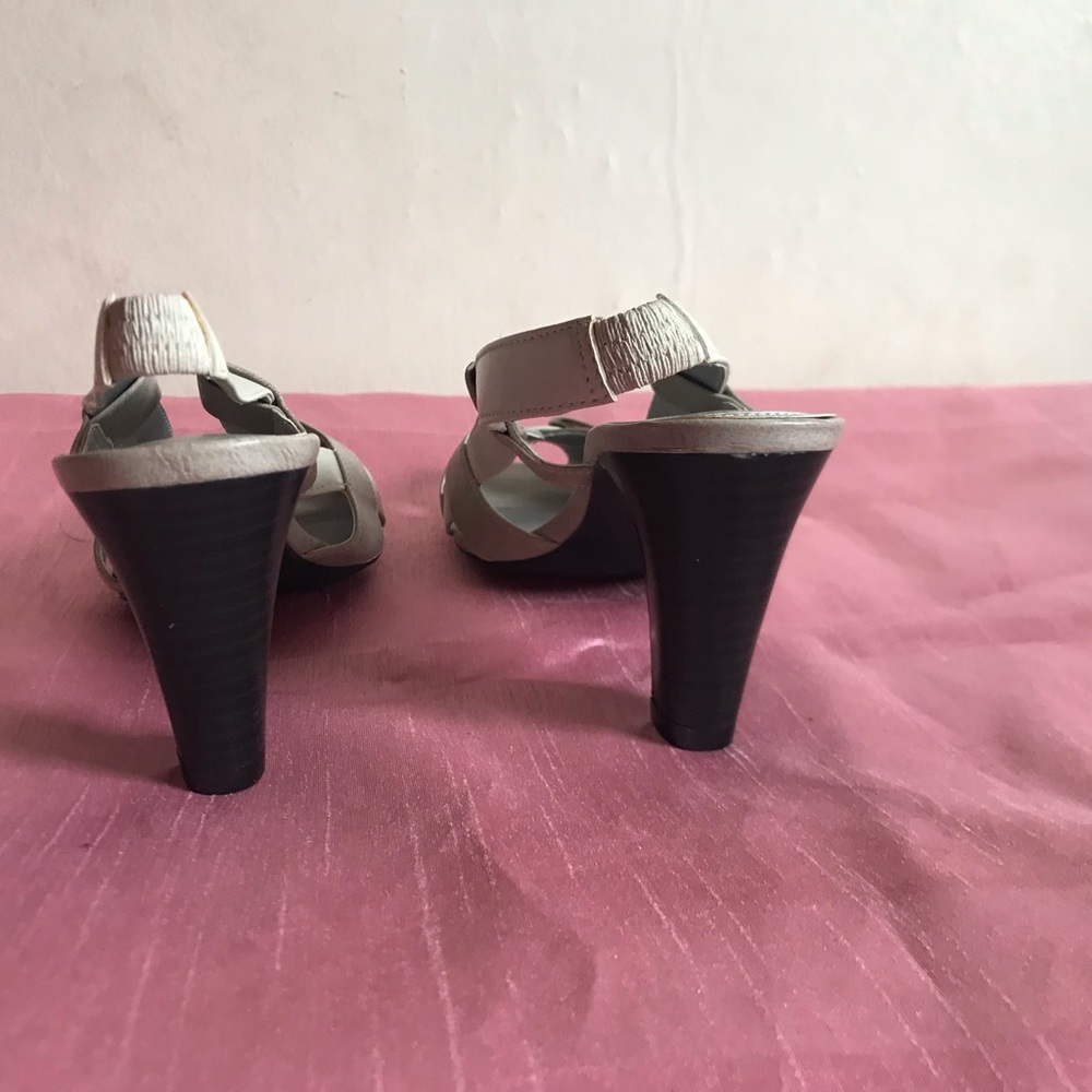 Sandals 👡. - Picture 6 of 10